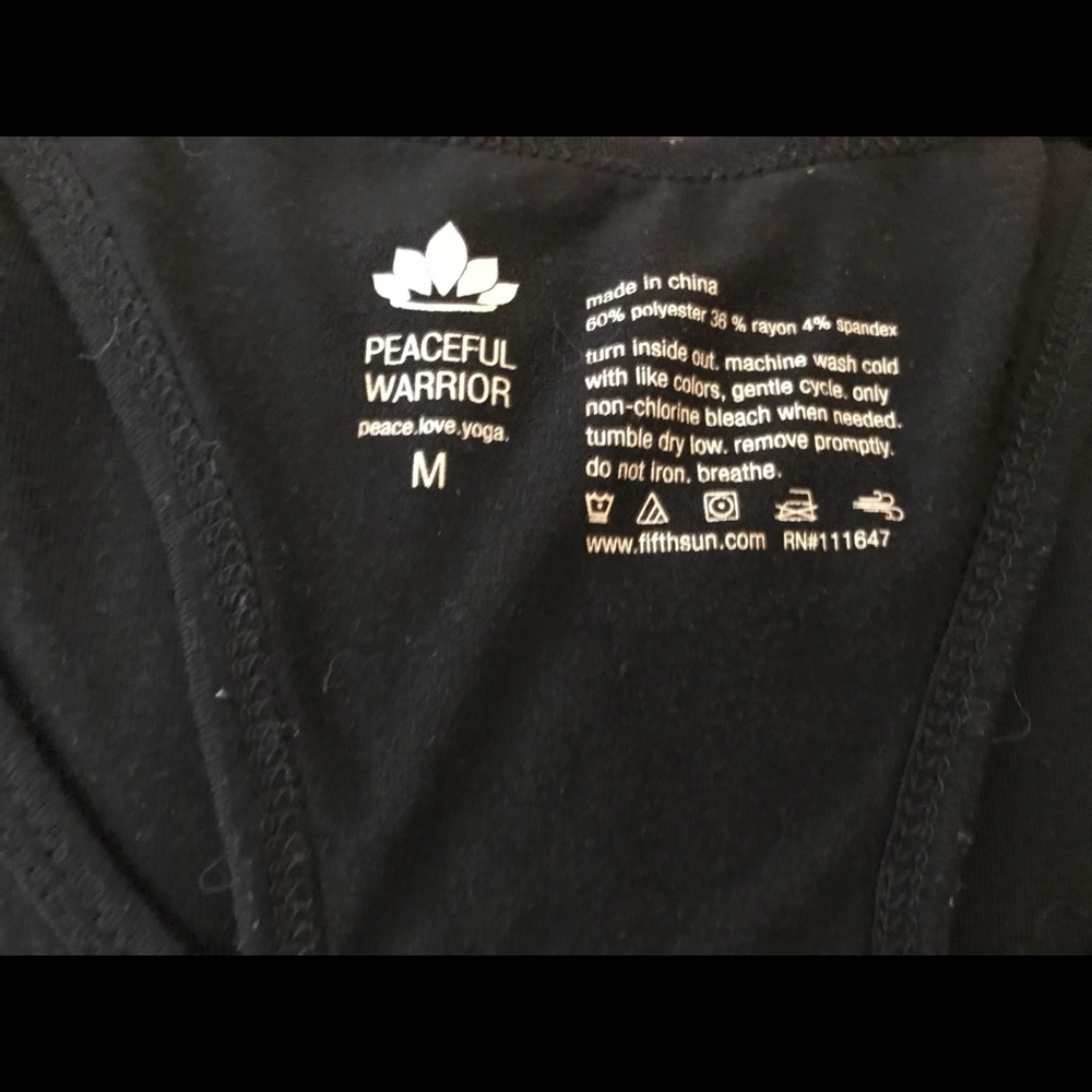 🌮 Tank with pocket on belly - Picture 2 of 3